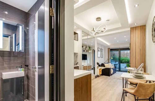 Frognal and Fitzjohns Apartamento | Chic Studio w/ Outdoor Space -Excellent Location