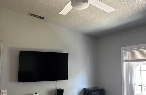 Land O' Lakes Apartamento | Chic studio with AC and WiFi in fabulous Land O' Lakes