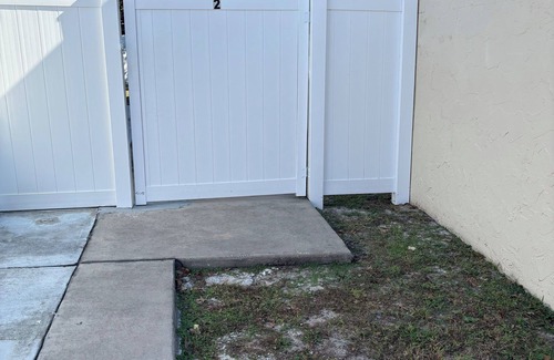 Land O' Lakes Apartamento | Chic studio with AC and WiFi in fabulous Land O' Lakes