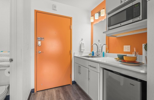 Cedar Falls Apartamento | Chic studio with fitness room and AC in marvelous Cedar Falls