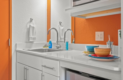 Cedar Falls Apartamento | Chic studio with fitness room and AC in marvelous Cedar Falls