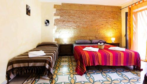 Castelbuono Apartamento | Chic studio with mountain view in Castelbuono 18 m² + Balcony