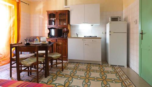 Castelbuono Apartamento | Chic studio with mountain view in Castelbuono 18 m² + Balcony