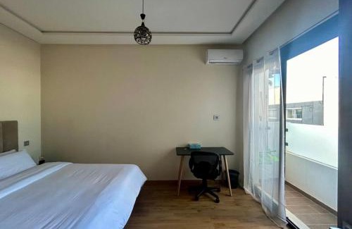 Casablanca Apartamento | Chic Studio with Rooftop Pool