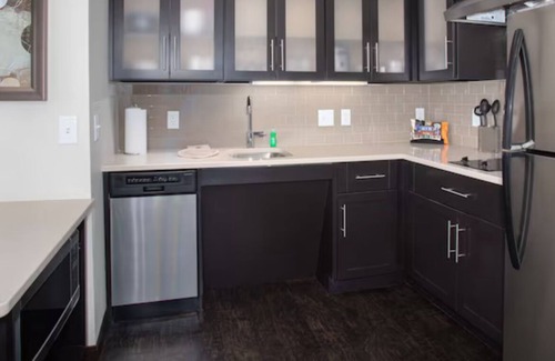 Littleton Apartamento | Chic studio with WiFi, fitness room in charming Littleton