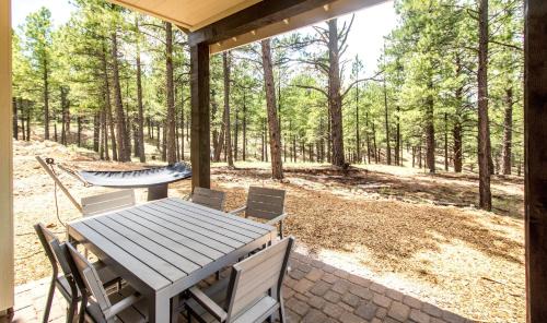 Flagstaff Villa | Chic Stylish 4 BR Newly Built Town-home Perfect Location