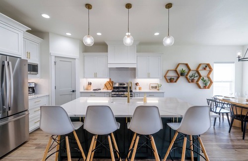 Kimberly Casa | Chic & Stylish/King bd/Fireplace