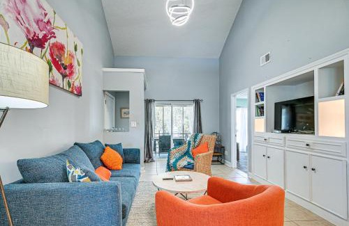 Surfside Beach Apartamento | Chic Surfside Beach Condo with Screened Porch