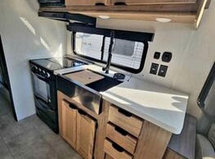 Quitman Casa | Chic Tiny House with Lofted Interior Perfect for a Family Escape in Texas