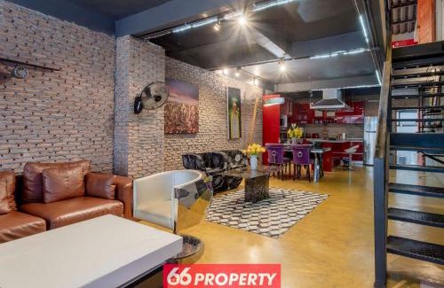 Old City Casa | Chic Townhouse in Old City