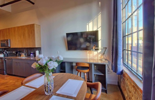 Midtown Hotel | Chic Ultramodern Studio Loft w/Designer Features