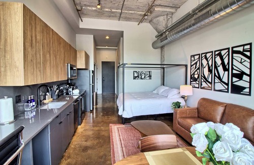 Midtown Hotel | Chic Ultramodern Studio Loft w/Designer Features