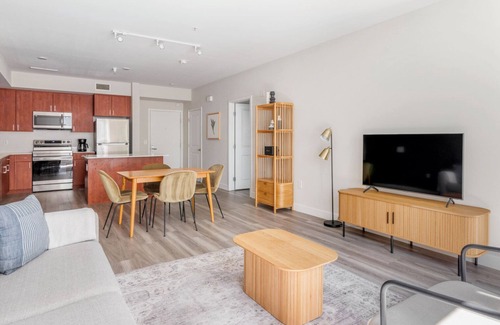 Union City Apartamento | Chic Union City 2BR w/ Gym & BBQ, nr Union Landing, by Blueground