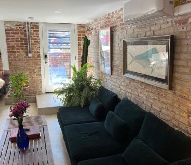 Dupont Circle Apartamento | Chic Urban Pied a Terre in Heart of DC