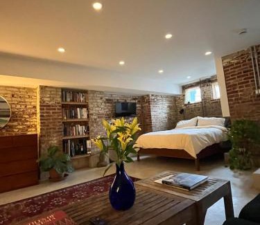 Dupont Circle Apartamento | Chic Urban Pied a Terre in Heart of DC