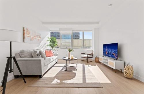 Koreatown Apartamento | Chic Urban Retreat in LA- 2B1B Apartment
