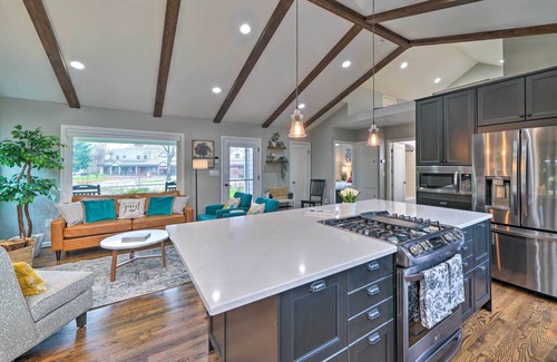 Lincoln Cabaña | Chic Vancouver Cottage: 1 Mile to Main Street