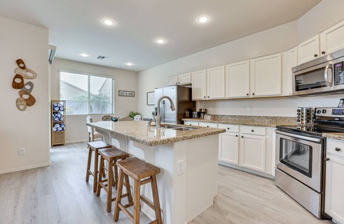 Waddell Casa | Chic Waddell Home w/ Private Pool & Game Room!