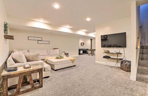 Williamstown Casa | Chic Williamstown Retreat with Pool and Hot Tub!