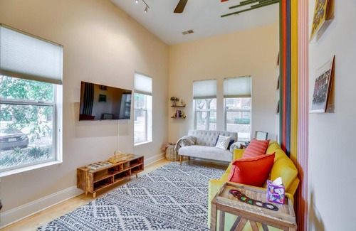 River District Apartamento | Chic Wilmington Condo in Brooklyn Arts District!