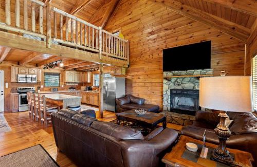 Stanton Casa | Chic Wooden Cabin with Hot-Tub, Ping-Pong Table and Fire Pit in Stanton, Kentucky