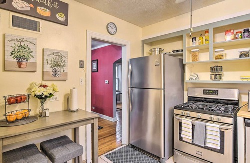 Roseland Casa | Chicago Home w/ Spacious Yard: 14 Mi to Dtwn