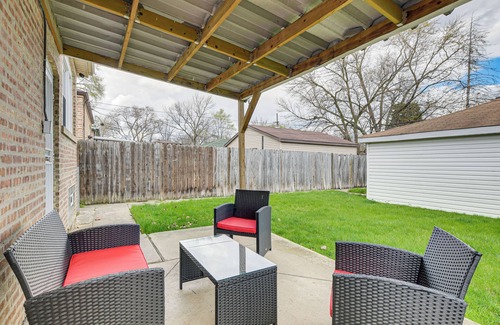 West Pullman Casa | Chicago Vacation Rental, 19 Mi to Downtown Area!