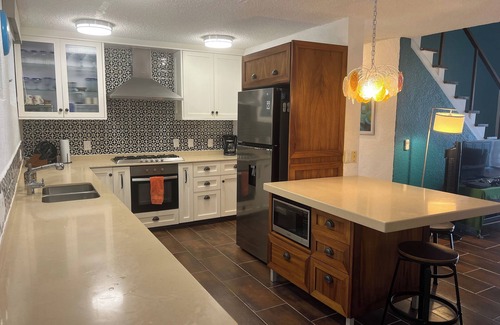 Manzanillo Condominio | Chihuahua 144, Charming 2-bedroom, ocean front, AC, king bedroom, loft bedroom