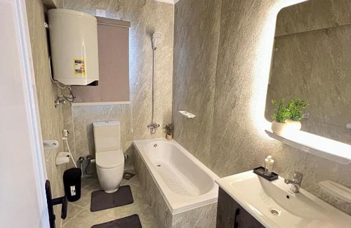 Al Rehab Apartamento | Chill Vibes 3 BR Apartment in Rehab City
