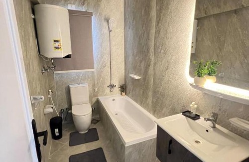 Al Rehab Apartamento | Chill Vibes 3 BR Apartment in Rehab City