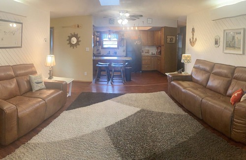 Coldwater Cabaña | Chillaxin ~ Hermosa casa frente al lago en Coldwater Lake en Shawnee Shoals
