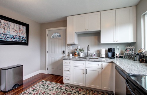 Auburn Apartamento | Chillin' By The River