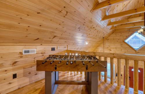 White Oak Lodge Casa | Chilln in the Smokies by AvantStay Hot Tub Foosball Pool Gym Tennis Access