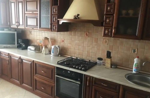 Qaarsut Apartamento | Chilly Abode Navigating Life in a Cold Apartment