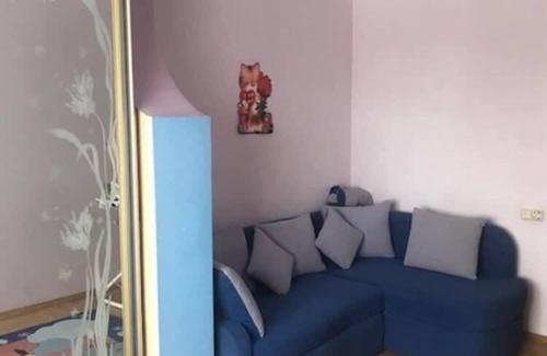 Qaarsut Apartamento | Chilly Abode Navigating Life in a Cold Apartment