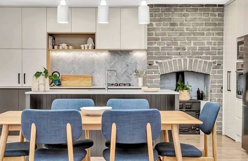 Birkenhead Cabaña | Chimney Cottage Family Gem where Beach meets Port