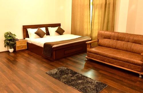 Srinagar Hotel | Chinar Inn
