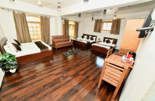 Srinagar Hotel | Chinar Inn