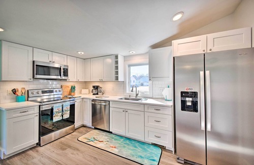 Chincoteague Cabaña | Chincoteague House w/ Enclosed Porch + Deck