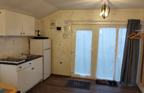 Ujbarok Apartamento | Chiomei House close M1