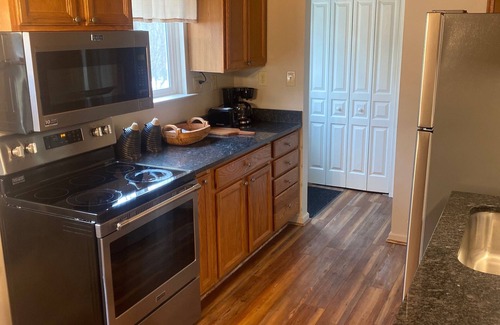 McHenry Cabina | Chipmunk Crossing Cabin