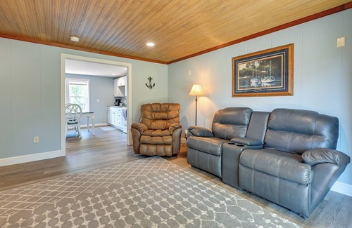 Lake Wissota Cabaña | Chippewa Falls Retreat on Lake Wissota w/ 2 Decks!