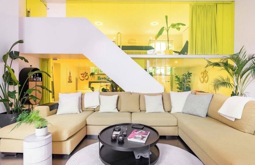Ixelles Condominio | Chique surya yoga loft in the heart of Ixelles w/ parking.