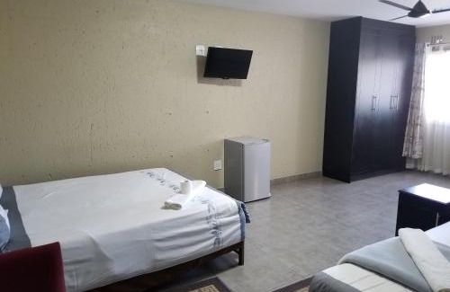 Greater Johannesburg Metropolitan Area Hotel | Chisam Guest Lodge Pty Ltd