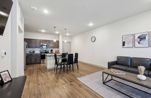 Cleburne Apartamento | Chisholm Trace 422 I Comfy 2 bed 2 Bath