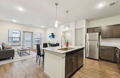 Cleburne Apartamento | Chisholm Trace 422 I Comfy 2 bed 2 Bath