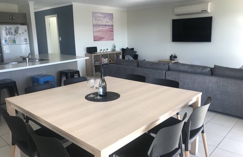 Hayborough Casa | Chiton Beach House - Rocas de Chiton