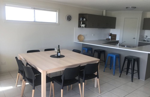 Hayborough Casa | Chiton Beach House - Rocas de Chiton