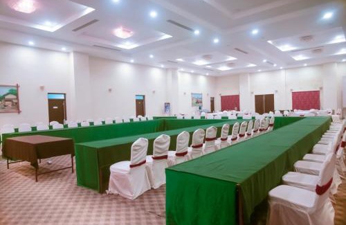 Sauraha Hotel | Chitwan Paradise Hotel