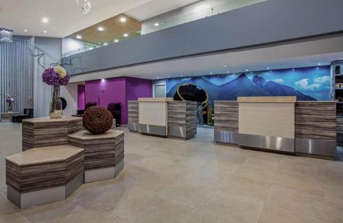 Centro de Monterrey Hotel | CHN Hotel Monterrey Centro, Trademark Collection by Wyndham